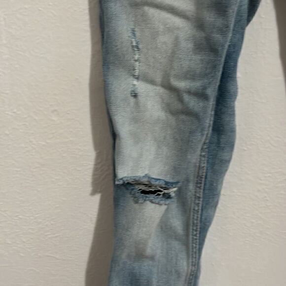 H&M Mama Light Wash Distressed Skinny High Rib Ankle Maternity Jeans Size 4 - Picture 2 of 7